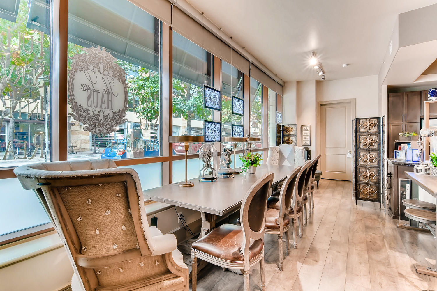Rent a Desk in the Heart of Austin! Rent a Desk in the Heart of Austin!