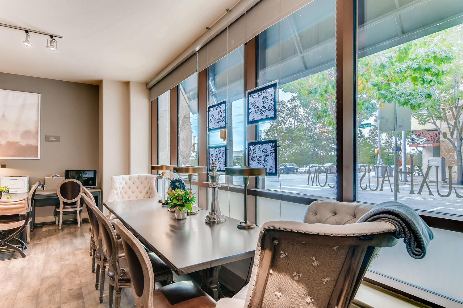 Rent a Desk in the Heart of Austin! Rent a Desk in the Heart of Austin!