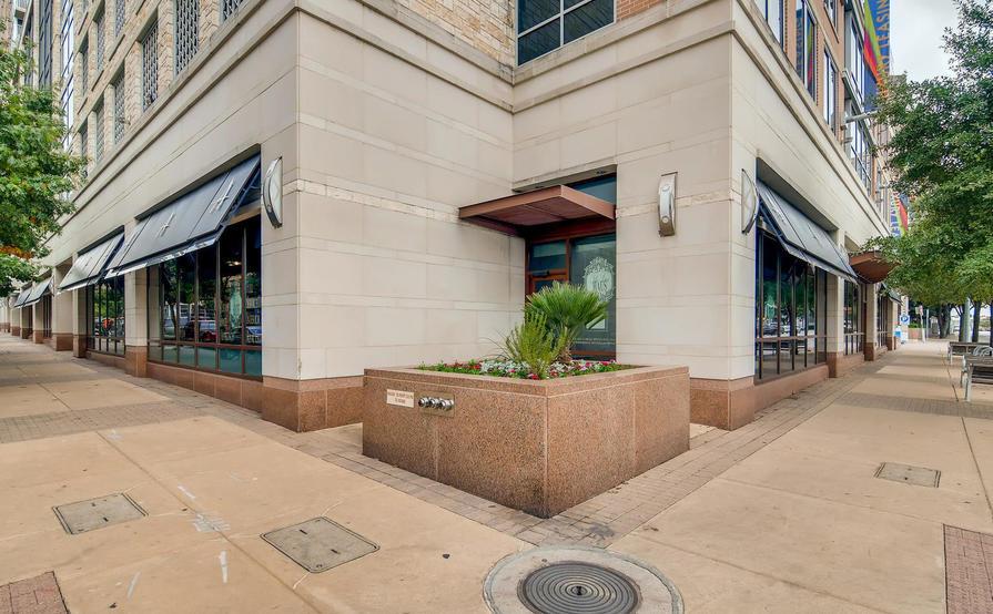 Rent a Desk in the Heart of Austin! Rent a Desk in the Heart of Austin!