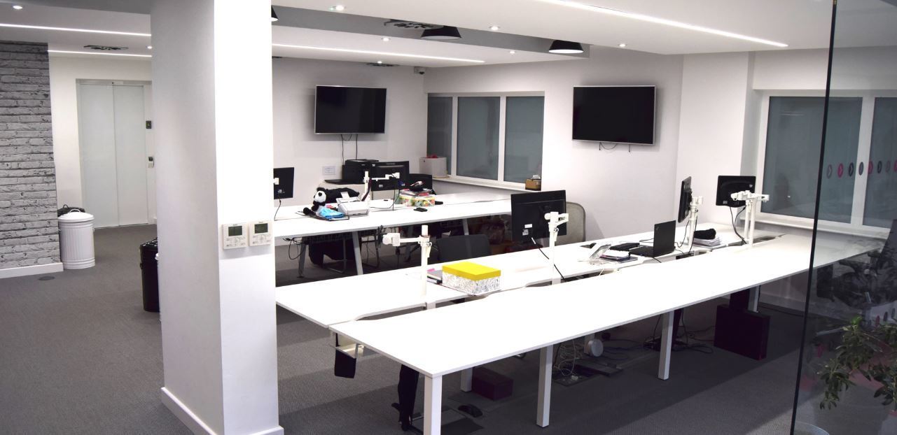 Rent Desk / Office Space in the heart of Wimbledon town centre