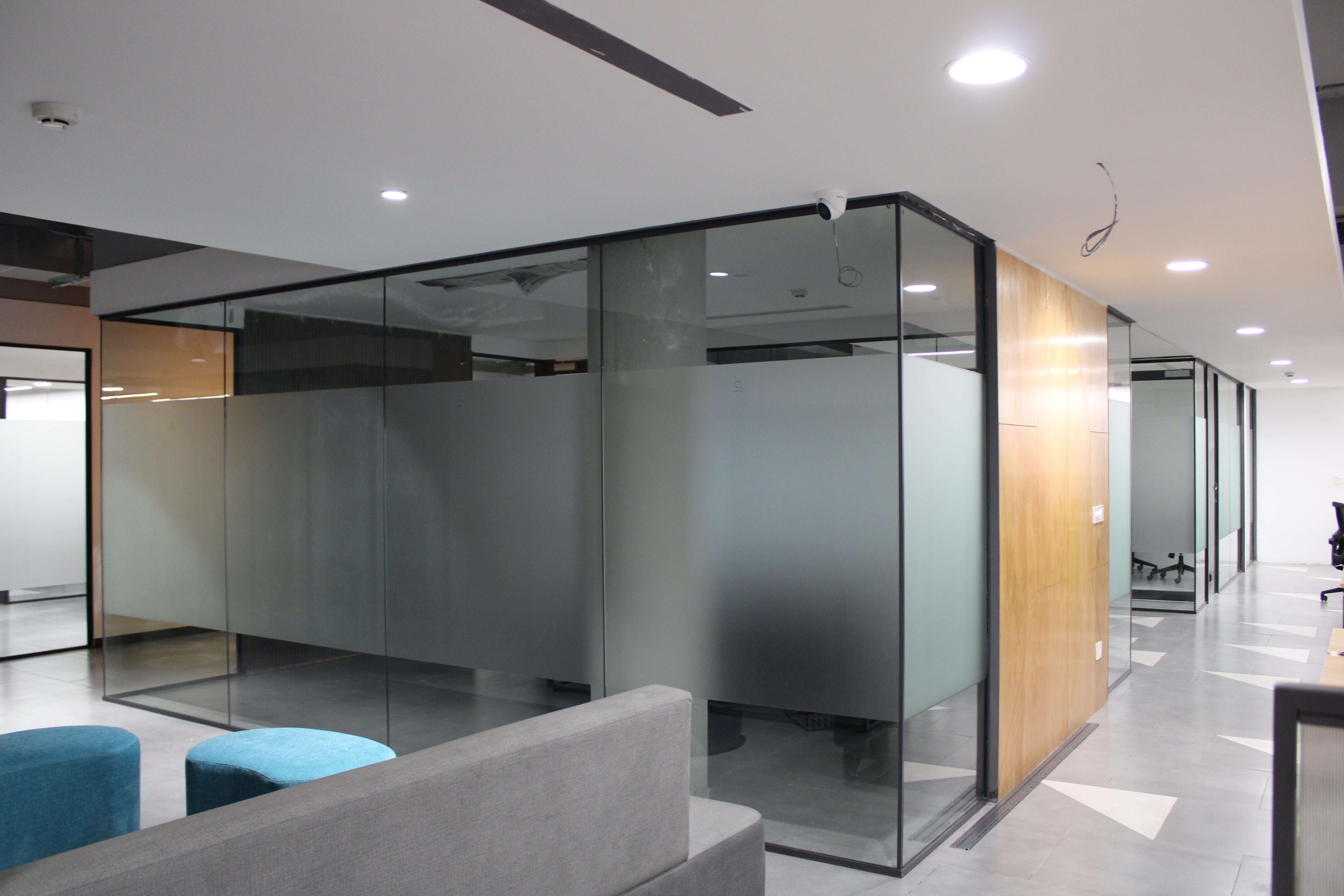 Premium Dedicated Desks