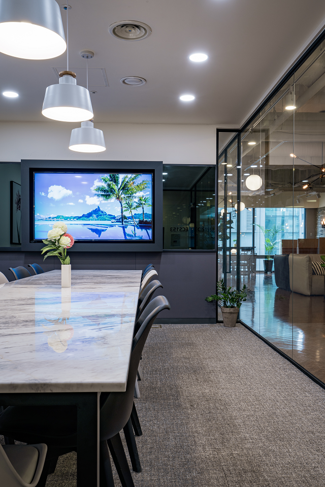 ECS 153 Coworking Space Meeting Room