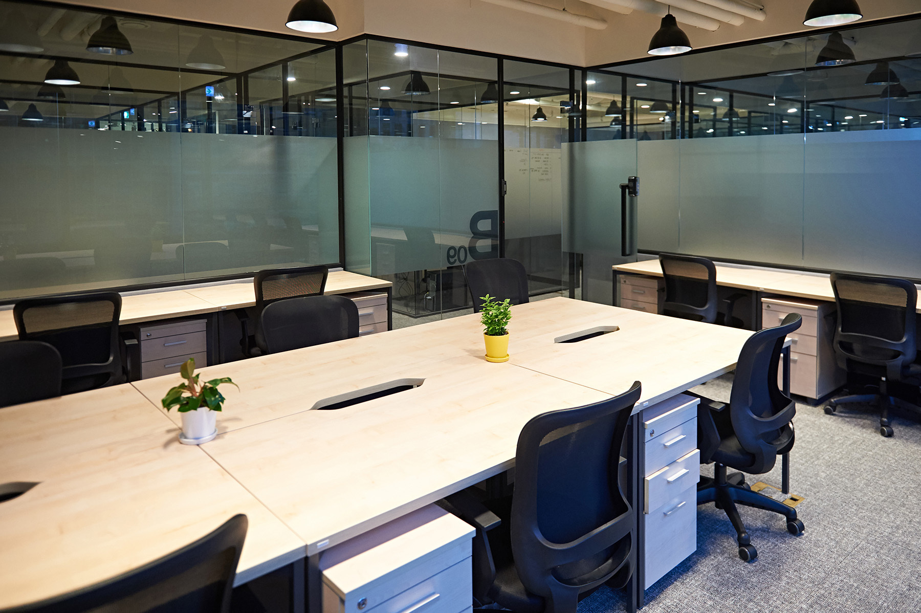 ECS 153 Coworking Space Dedicated Desk