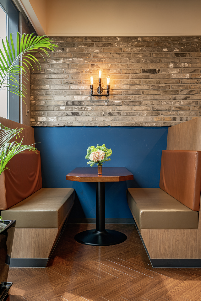 ECS 153 Coworking Space Hot Desk