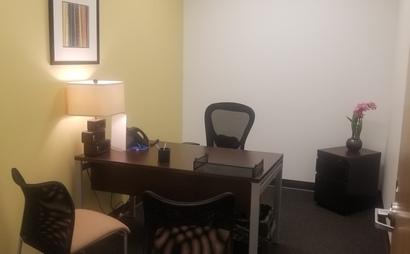 Special 1x RATE/Private Office! Avaiable ASAP! Special 1x RATE/Private Office! Avaiable ASAP!