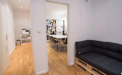 4 desks in shared office, co-working space 4 desks in shared office, co-working space