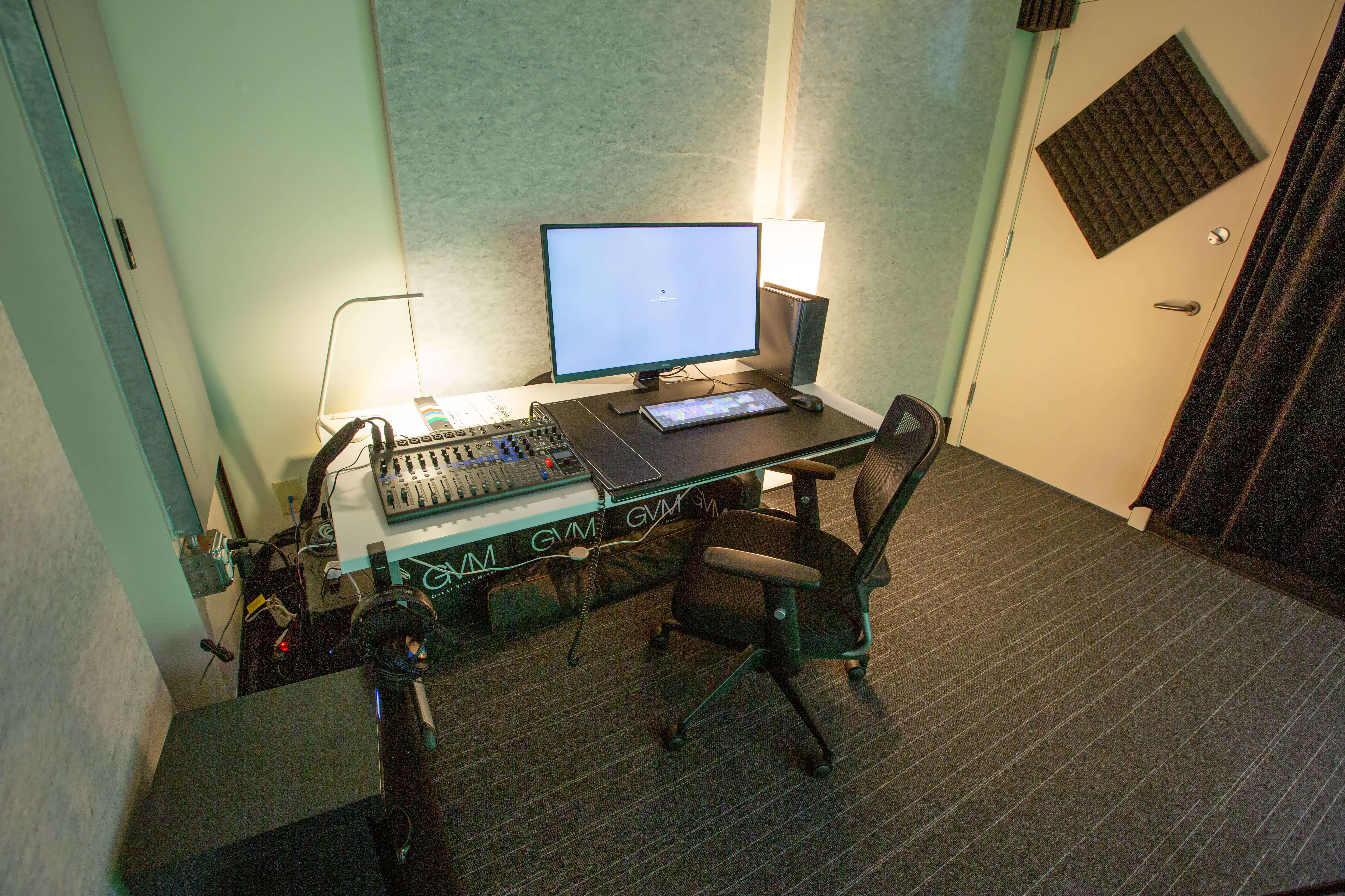 Broadway A/V Studio – 2nd Floor 