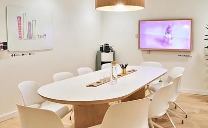 Meet in Place - Midtown, NYC  Meet in Place - Midtown, NYC