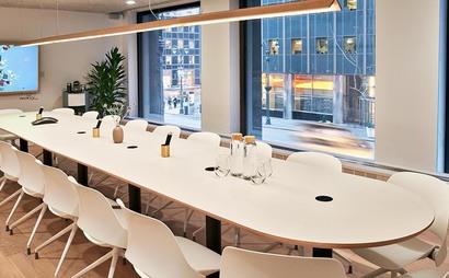 Meet in Place - Midtown, NYC  Meet in Place - Midtown, NYC