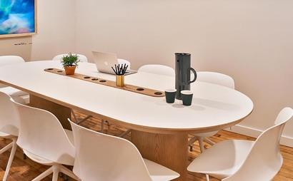 Meet in Place - SoHo, NYC Meet in Place - SoHo, NYC