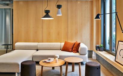 Meet in Place - Soho Square, LDN Meet in Place - Soho Square, LDN