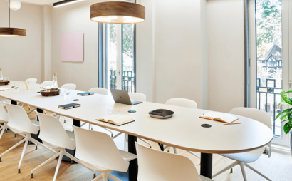 Meet in Place - Soho Square, LDN Meet in Place - Soho Square, LDN