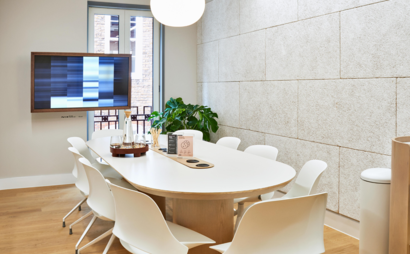 Meet in Place - Soho Square, LDN Meet in Place - Soho Square, LDN