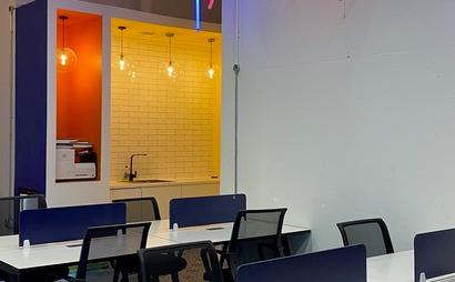 FREELANCERS WELCOME / CO-WORKING / HOT DESKING / DESK SPACE / CREATIVES FREELANCERS WELCOME / CO-WORKING / HOT DESKING / DESK SPACE / CREATIVES