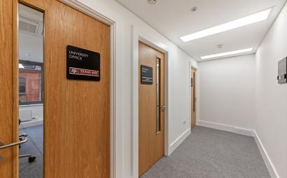 Large and bright working space in Holborn with meeting room access. Large and bright working space in Holborn with meeting room access.