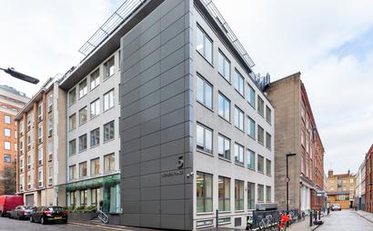 Large and bright working space in Holborn with meeting room access. Large and bright working space in Holborn with meeting room access.