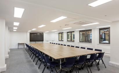 Large and bright working space in Holborn with meeting room access. Large and bright working space in Holborn with meeting room access.
