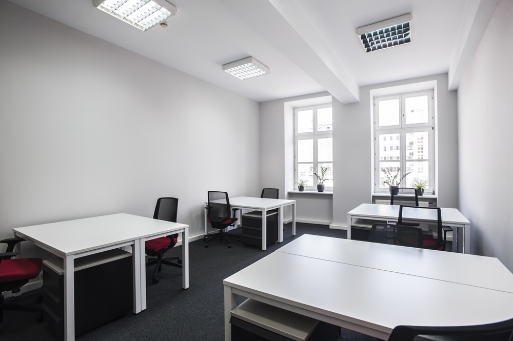 Wyposażone biuro serwisowane dla 8-os zespołu!