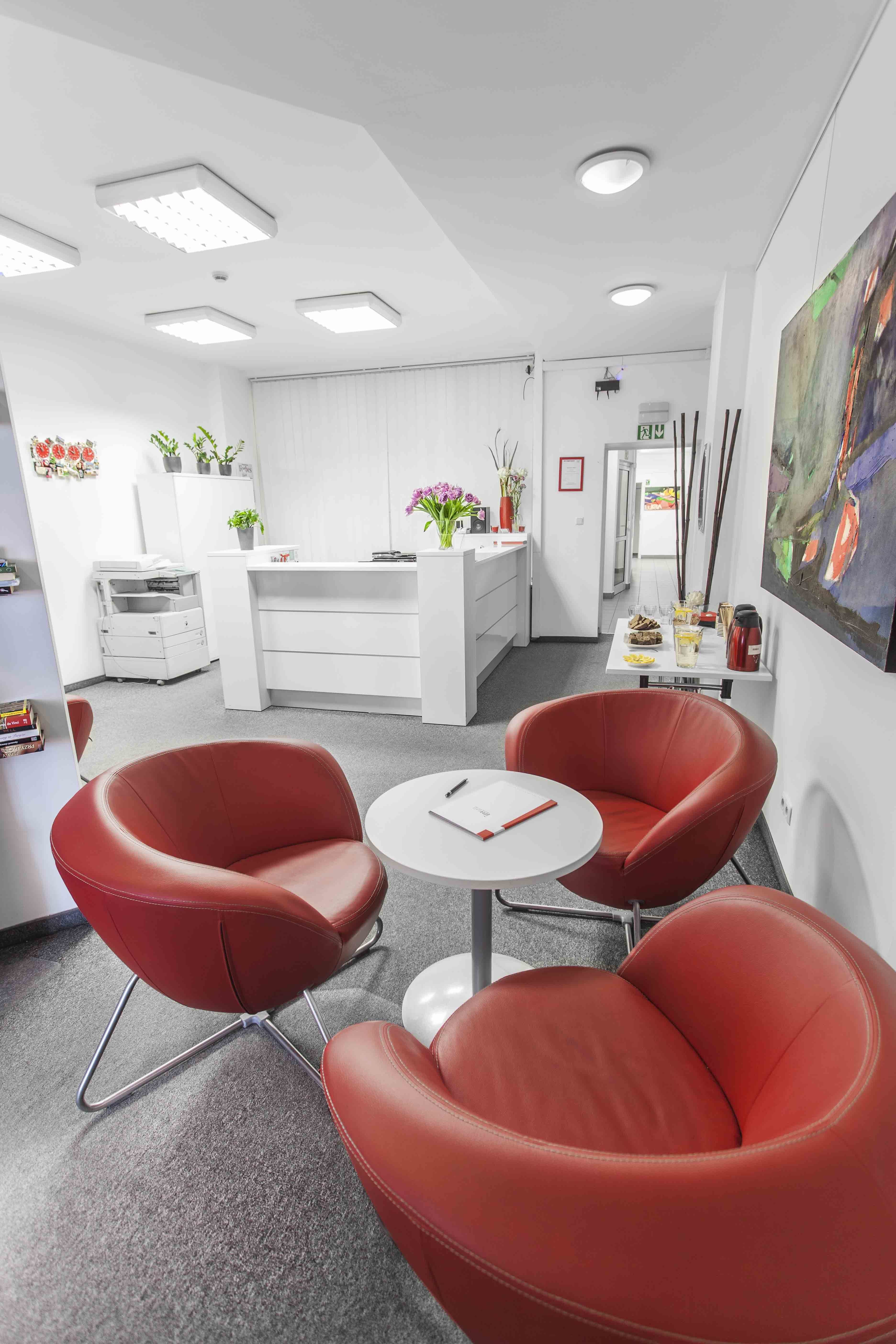 Wyposażone biuro serwisowane dla 8-os zespołu!