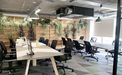 Cowroking hot desk spaces Cowroking hot desk spaces