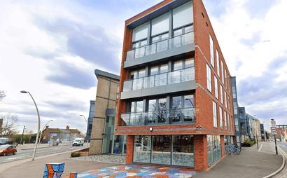 Office C04 very large office for up to 14 people Office C04 very large office for up to 14 people