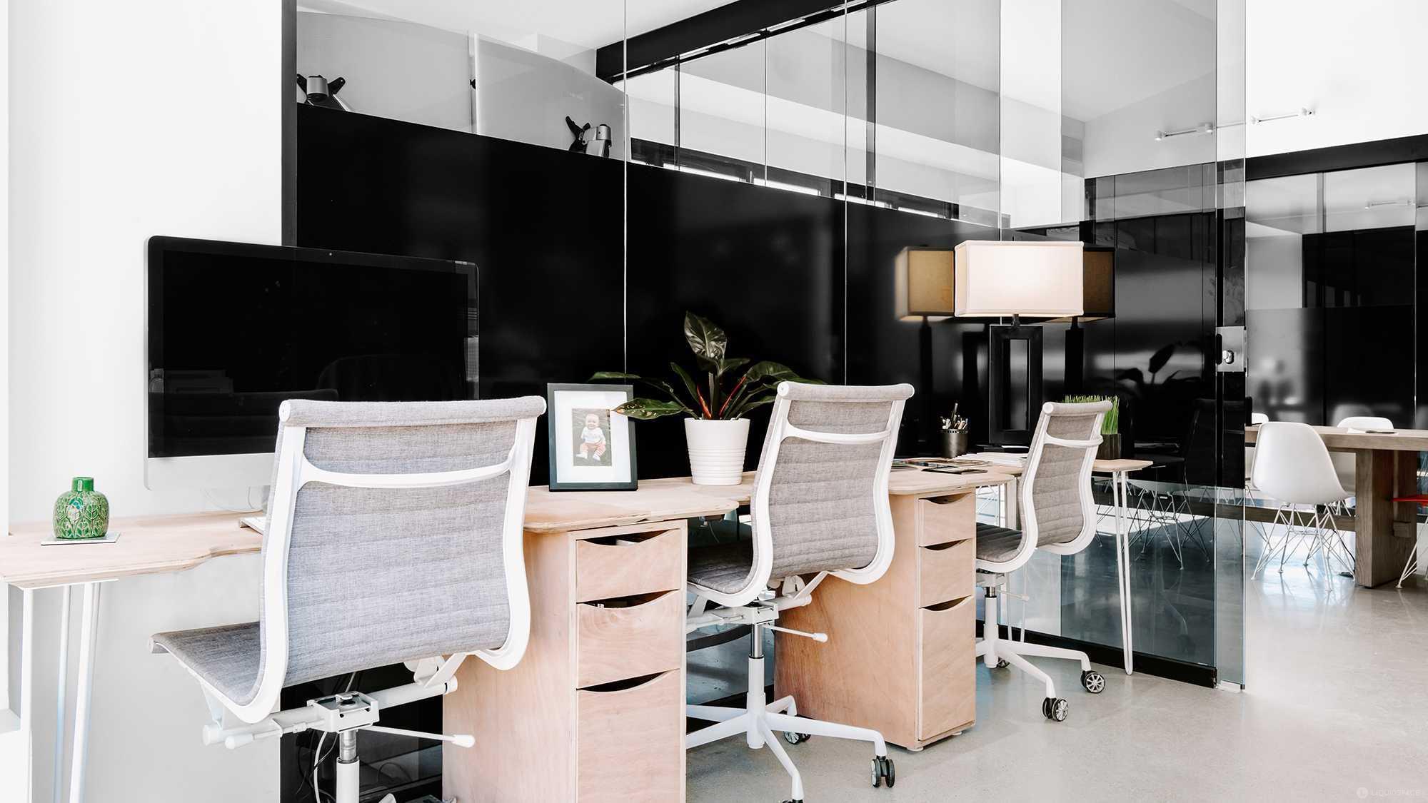 5 Person Premiere Balcony 