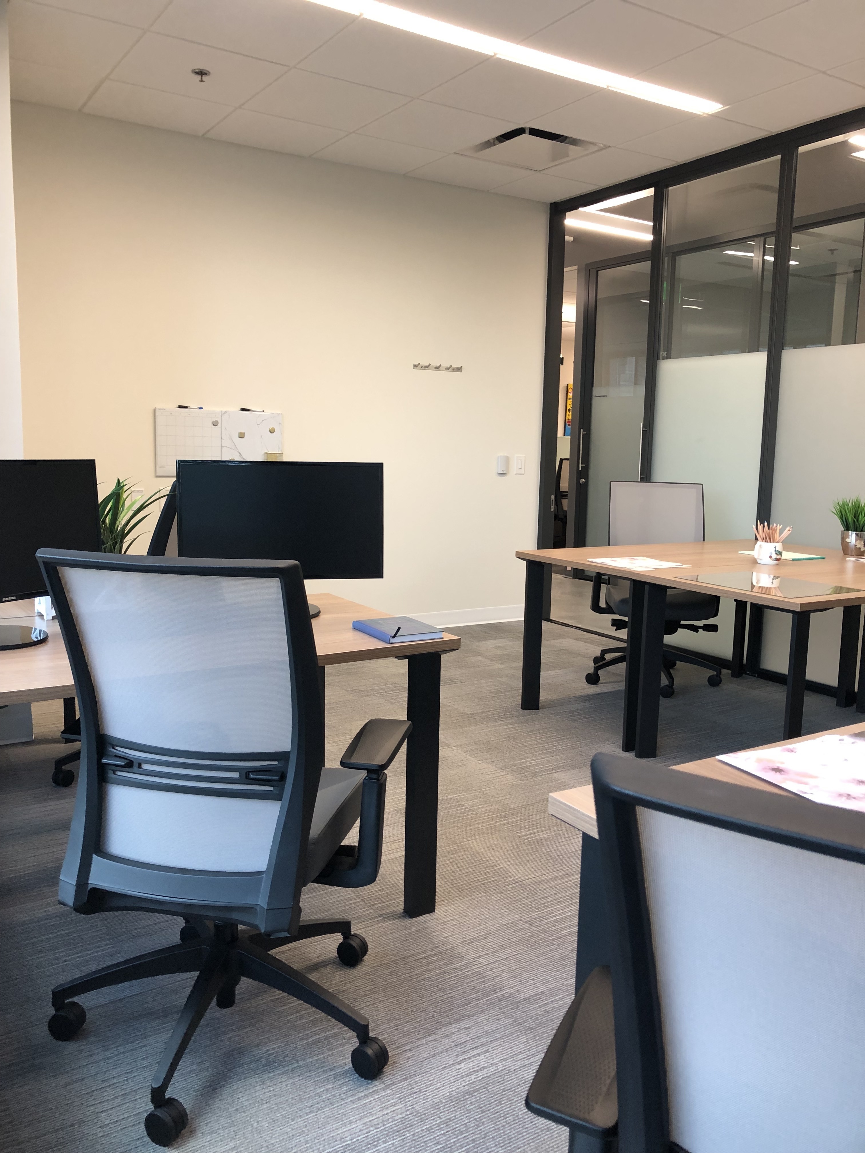 Small Team Room (8 people)