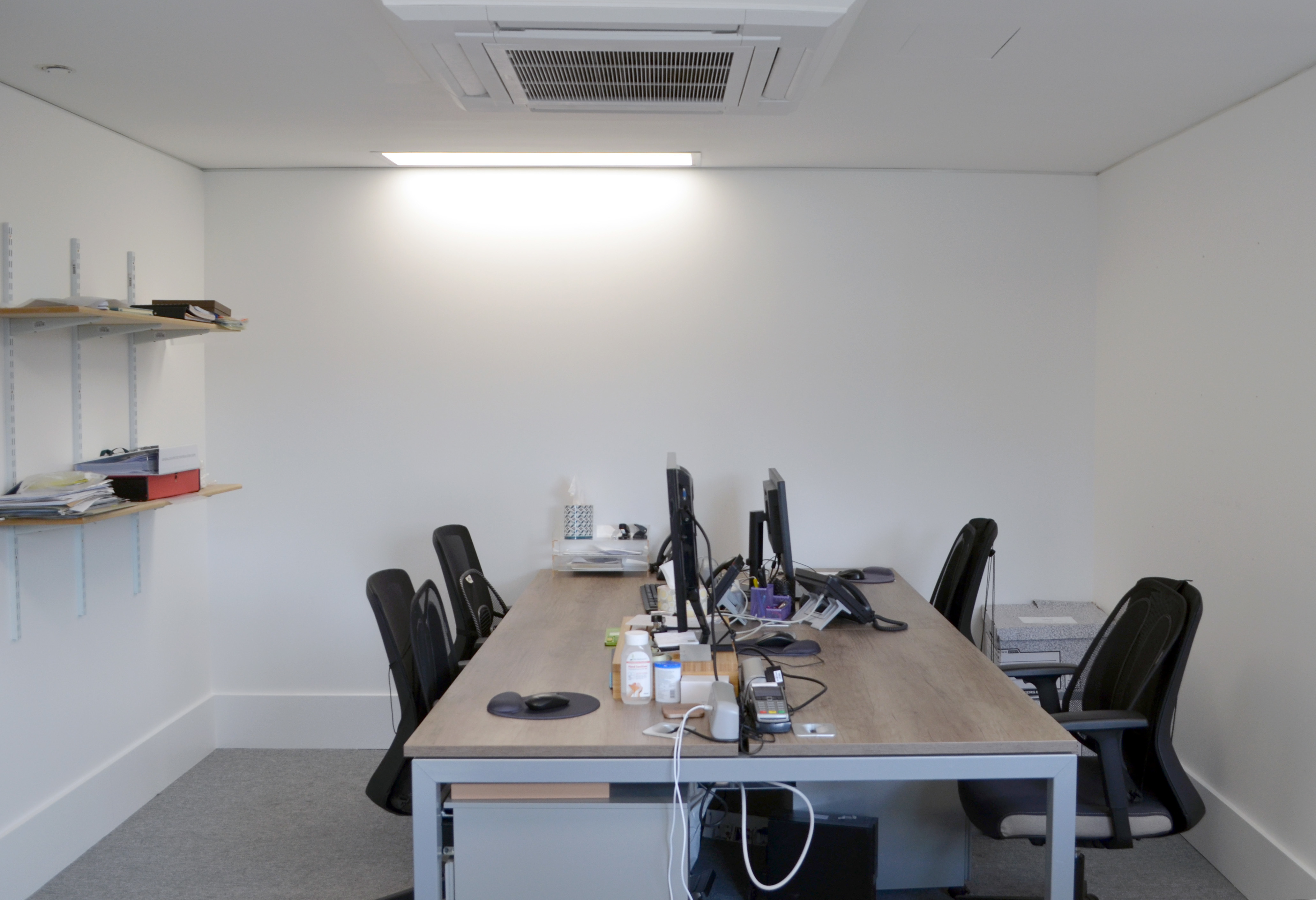 Office in Holborn to seat 6 people 