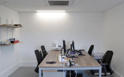 Office in Holborn to seat 6 people Office in Holborn to seat 6 people