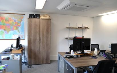 Office in Holborn to seat 6 people Office in Holborn to seat 6 people