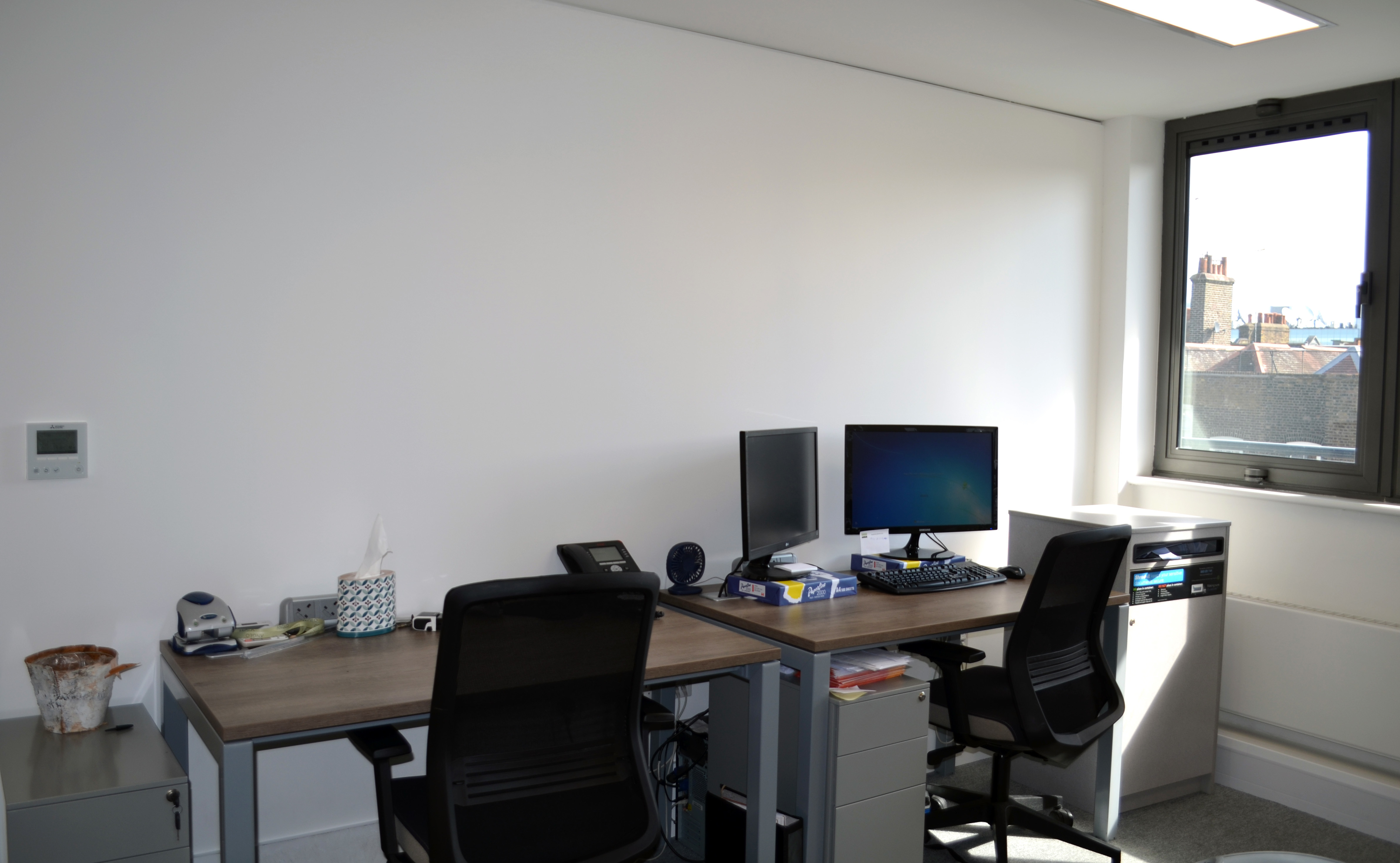 Spacious 6 person office in Holborn 