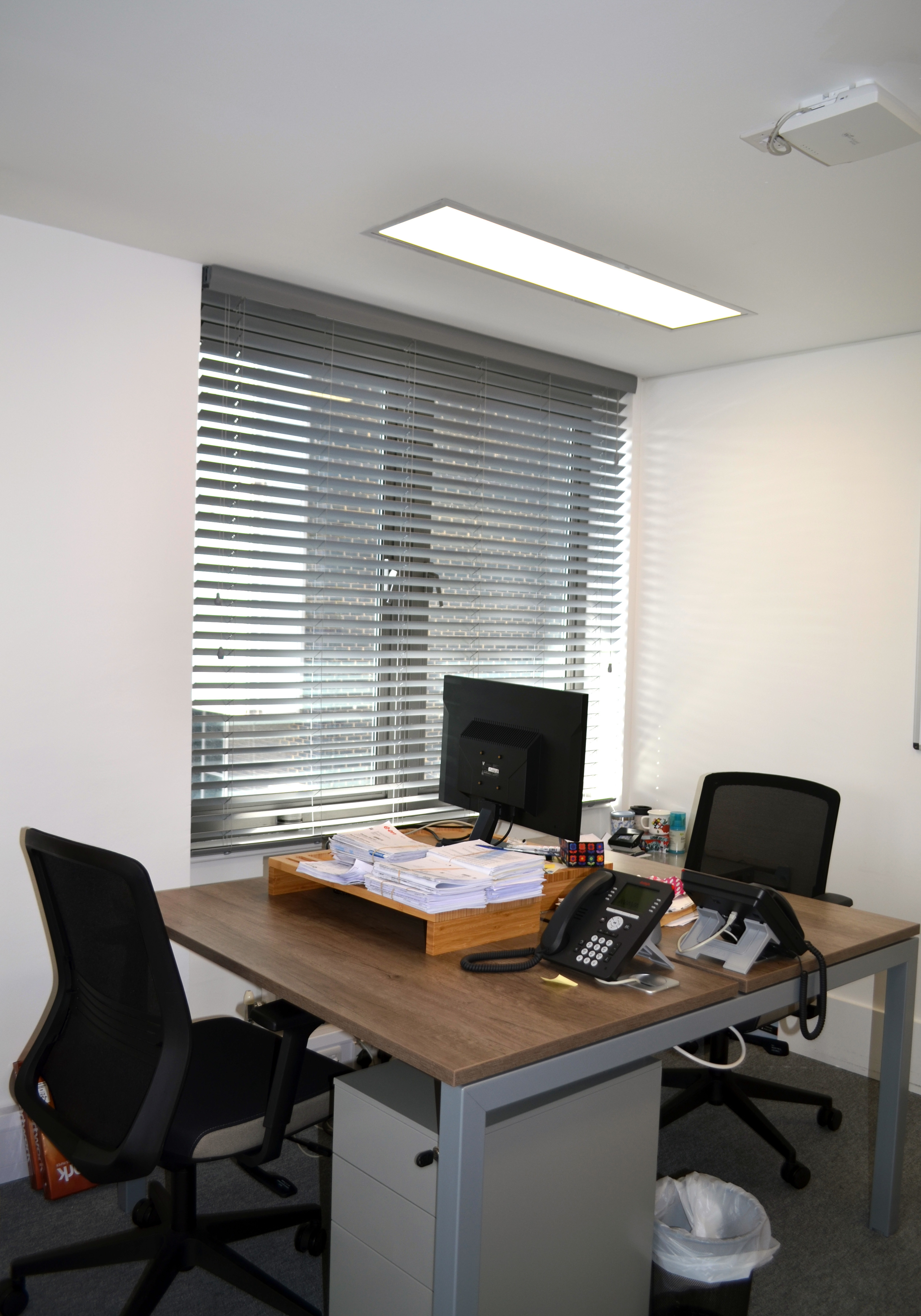 Spacious 6 person office in Holborn 
