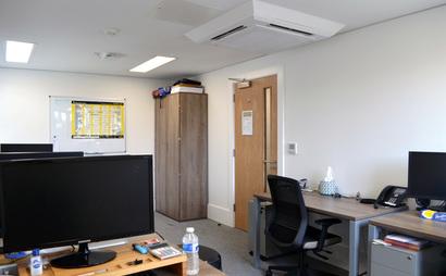 Spacious 6 person office in Holborn Spacious 6 person office in Holborn