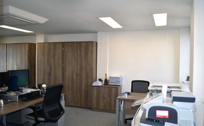 Spacious 7 person office with ample storage in Holborn Spacious 7 person office with ample storage in Holborn