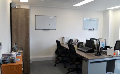 Lovely 4 person office with access to balcony Lovely 4 person office with access to balcony