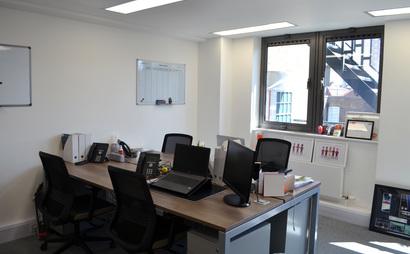 Lovely 4 person office with access to balcony Lovely 4 person office with access to balcony