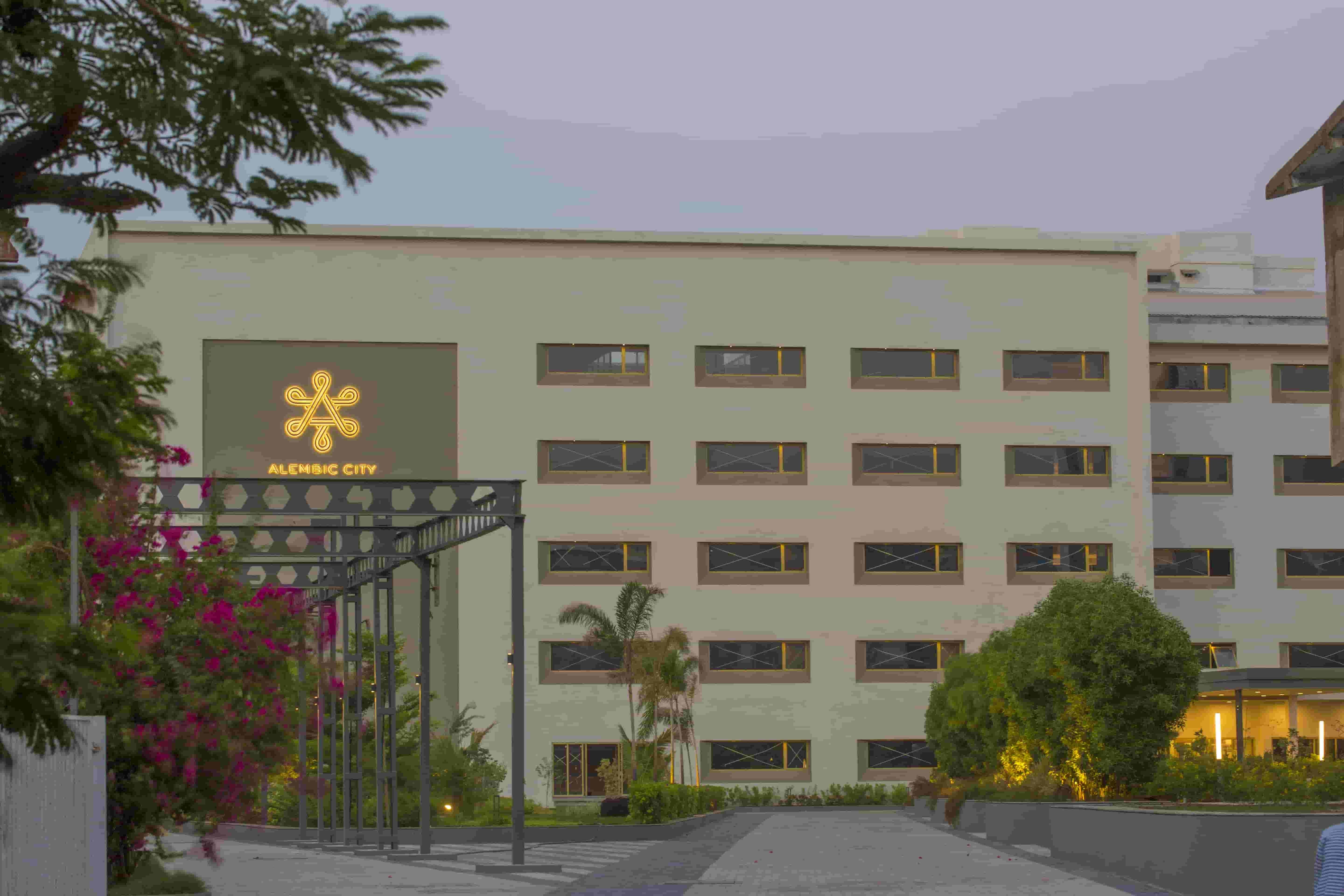 Incuspaze - Alembic city