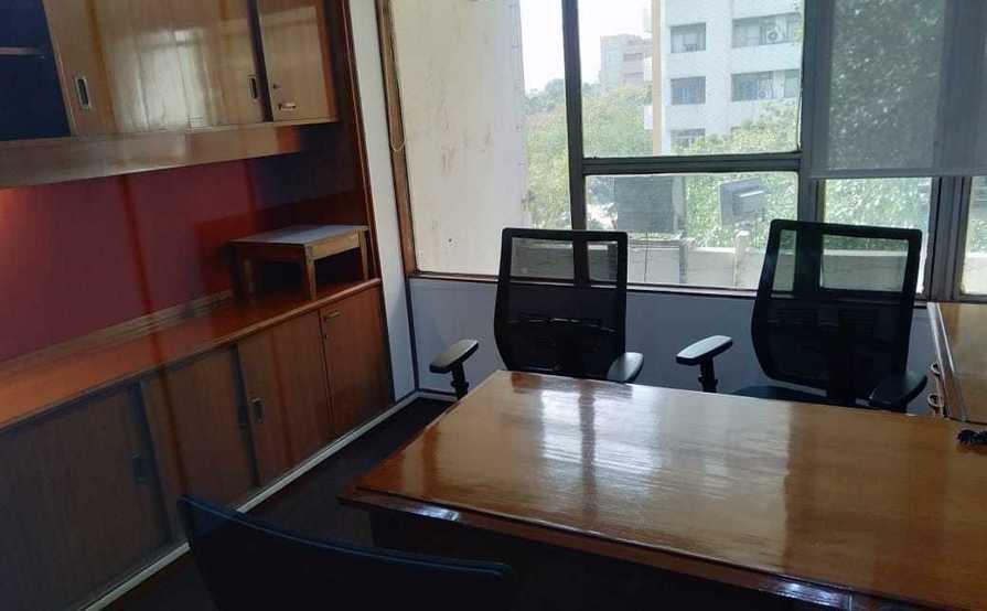 5 Seater Window Suite with ample storage! 5 Seater Window Suite with ample storage!