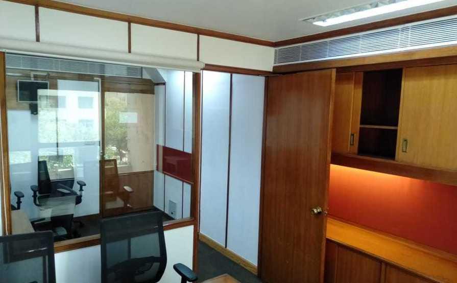 5 Seater Window Suite with ample storage! 5 Seater Window Suite with ample storage!