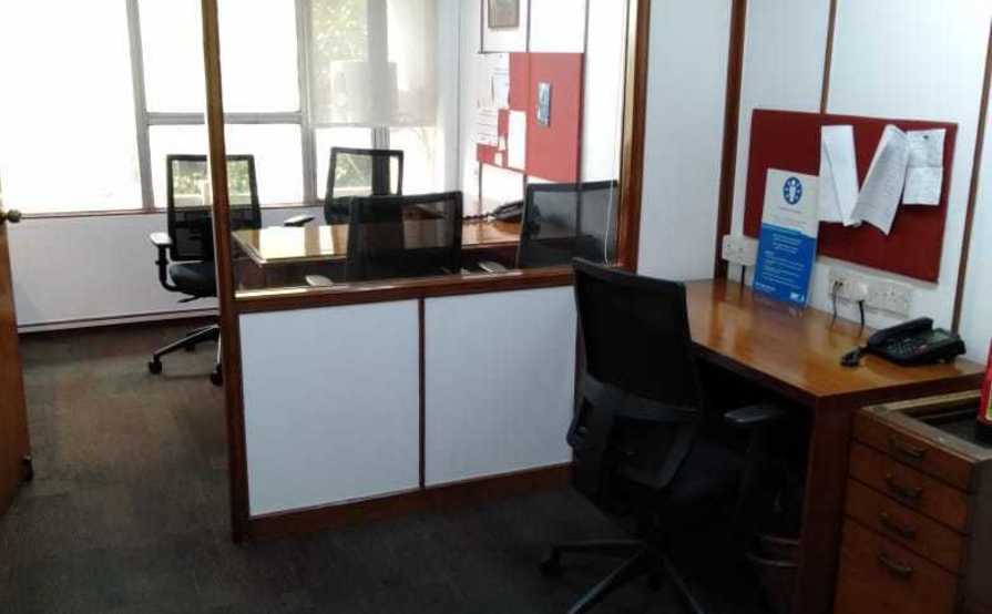 5 Seater Window Suite with ample storage! 5 Seater Window Suite with ample storage!