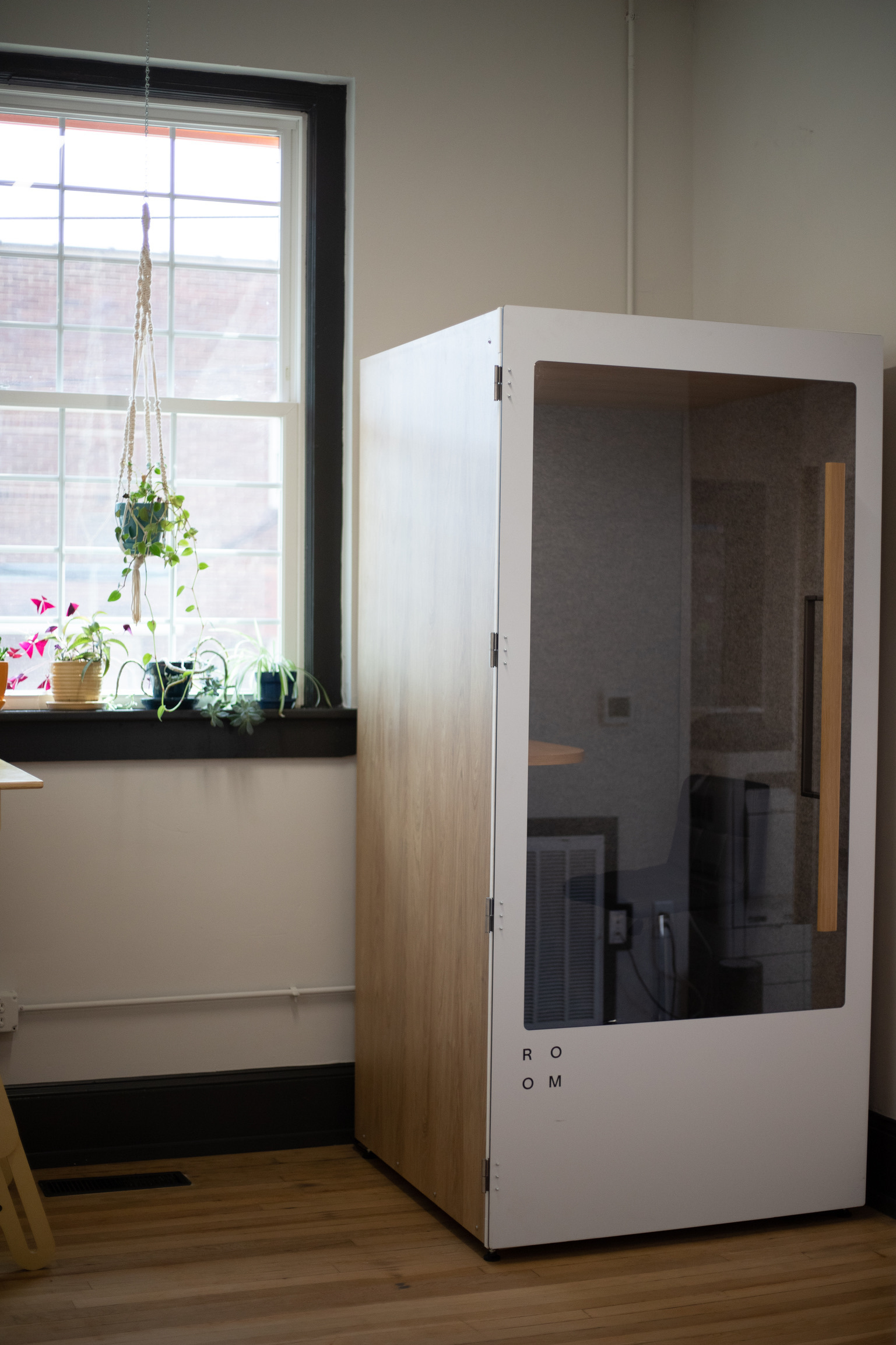 Communal Bar-cafe style seating