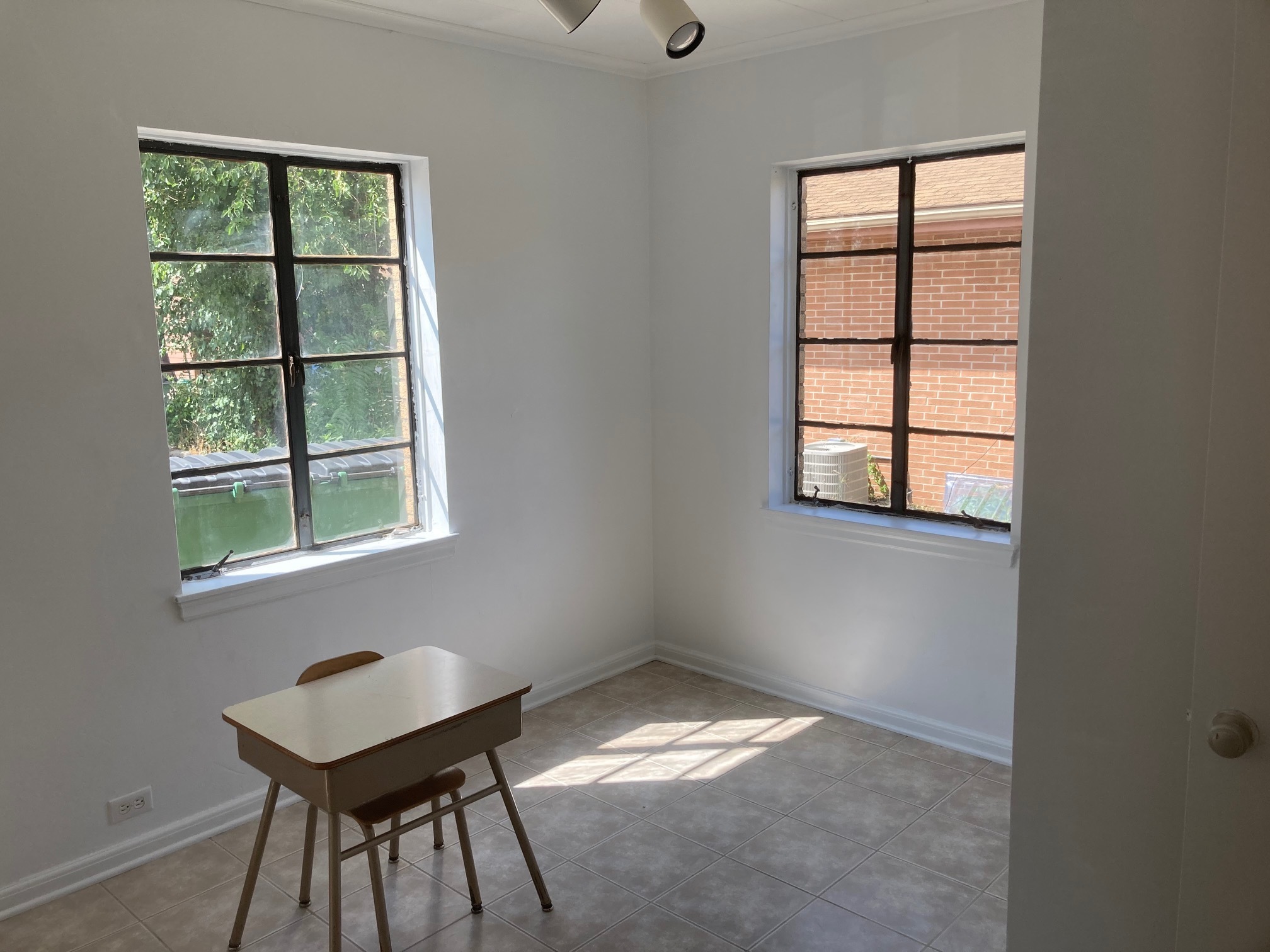 Office Space / Tutor Space - B