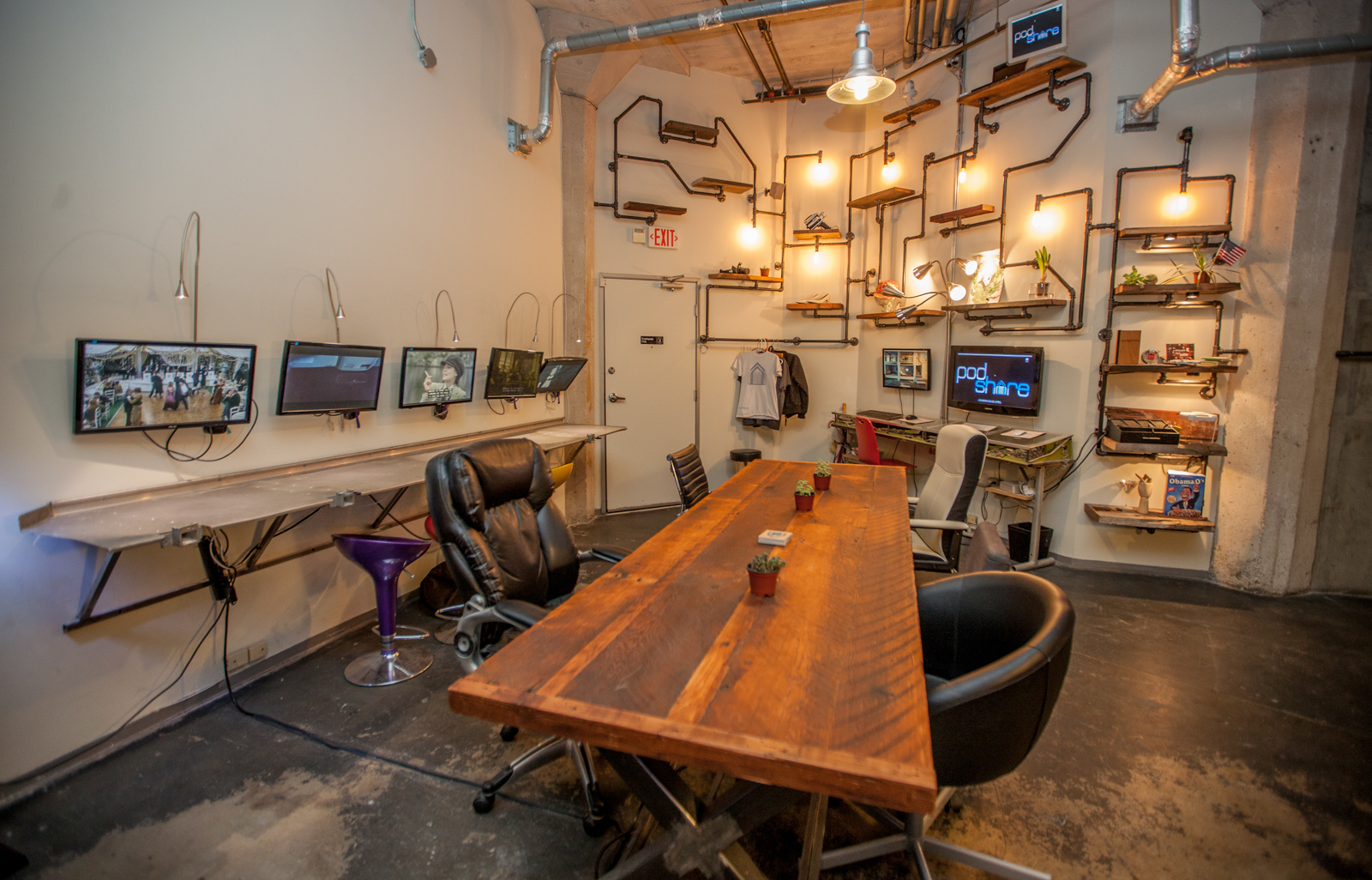 Hollywood/Vine Desks Hollywood/Vine Desks