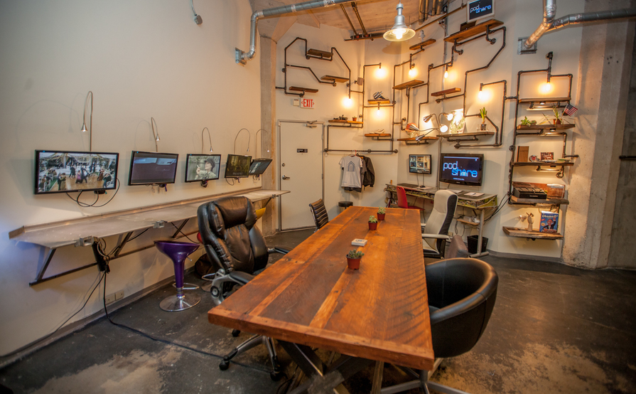 Hollywood/Vine Desks Hollywood/Vine Desks