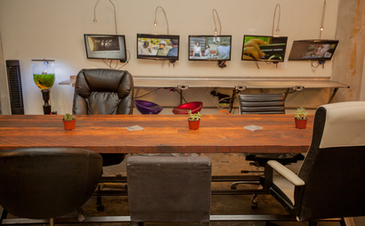 Hollywood/Vine Desks Hollywood/Vine Desks