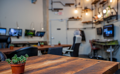 Hollywood/Vine Desks Hollywood/Vine Desks