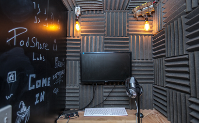 Hollywood/Vine Desks Hollywood/Vine Desks