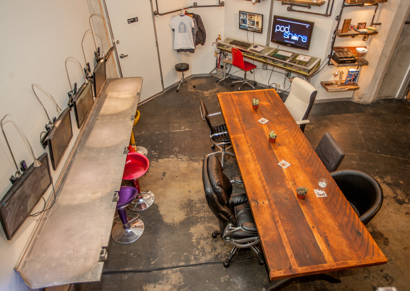 Hollywood/Vine Desks Hollywood/Vine Desks
