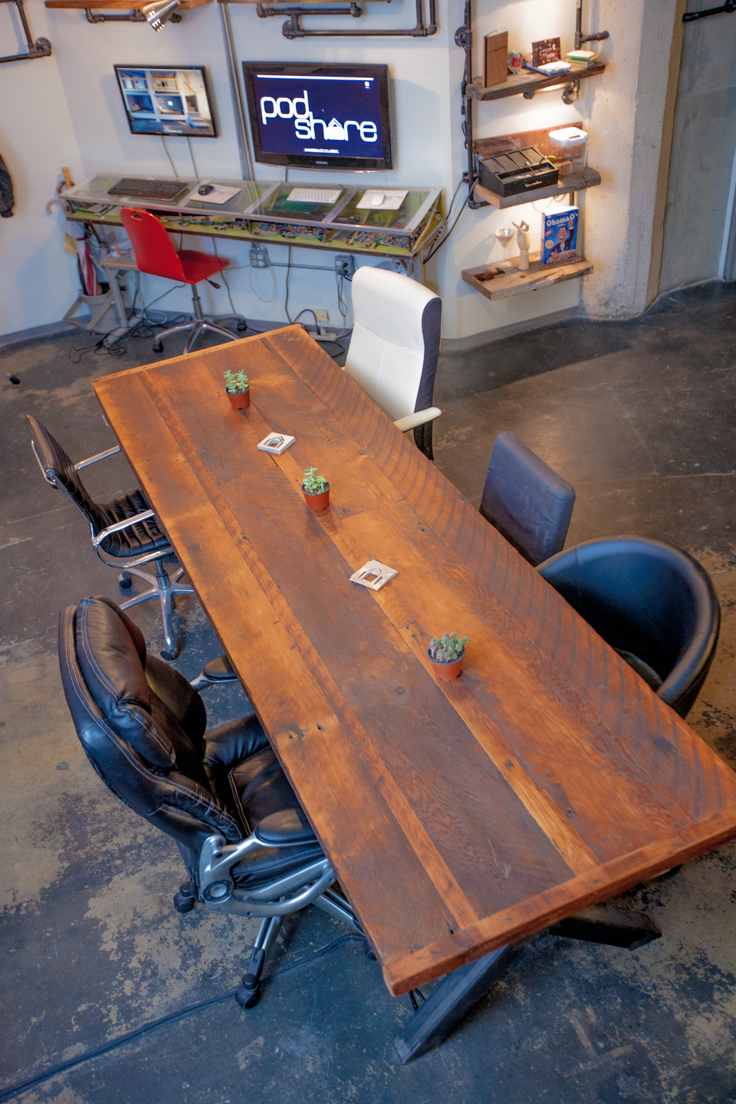 Hollywood/Vine Desks Hollywood/Vine Desks