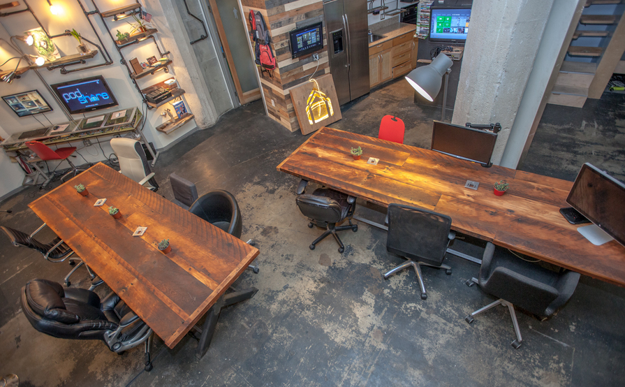 Hollywood/Vine Desks